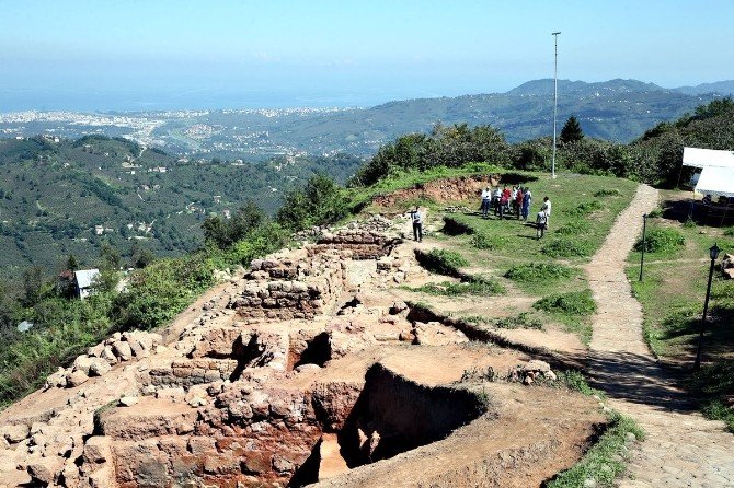 Tanrıça Kibele heykeli bulundu