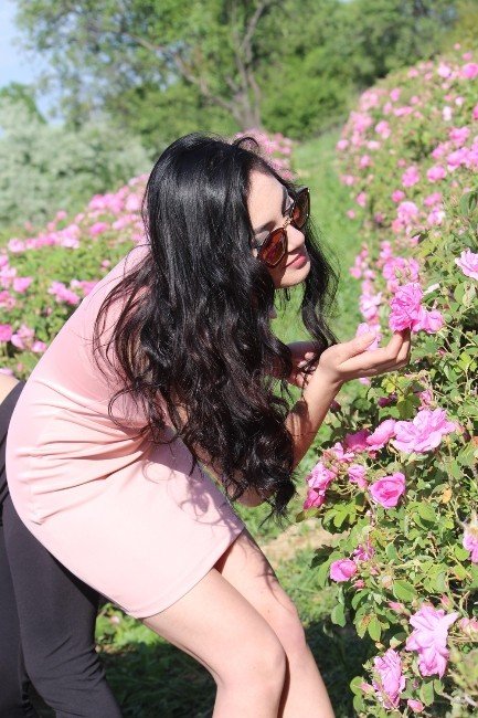 Gül Bahçesinde Moda Esintisi