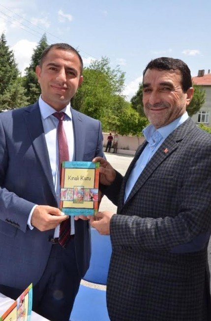 Kaymakam Soğukoluk’un "Kınalı Kuzu"su Kitap Setine Girdi