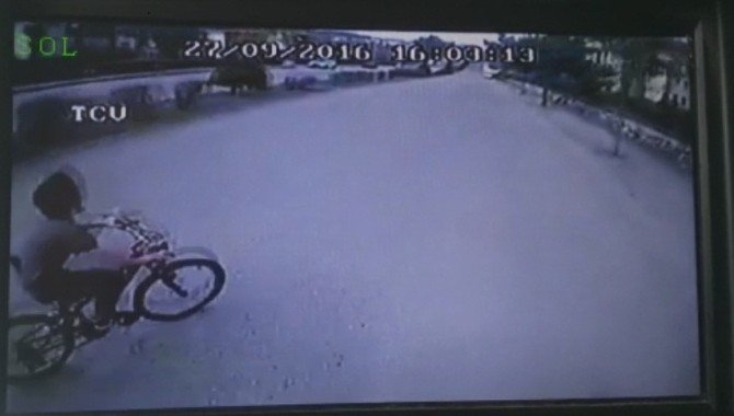 Halk otobüsünün çarptığı bisikletli çocuk yaralandı