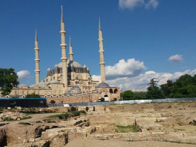 Mimar Sinan'ın Edirne'de yaptığı su yolu ve şadırvan bulundu