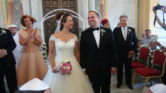Edirne Büyük Sinagog'da 41 yıl sonra ilk nikah kıyıldı