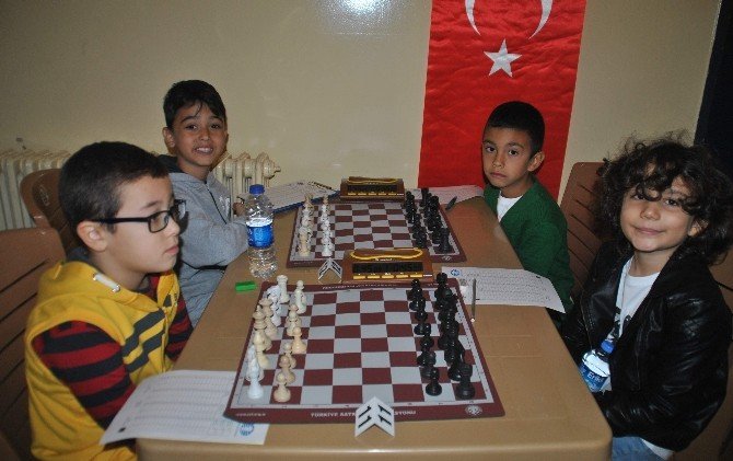 Efeler Belediyesi ve ALMED Santranç Turnuvası başladı
