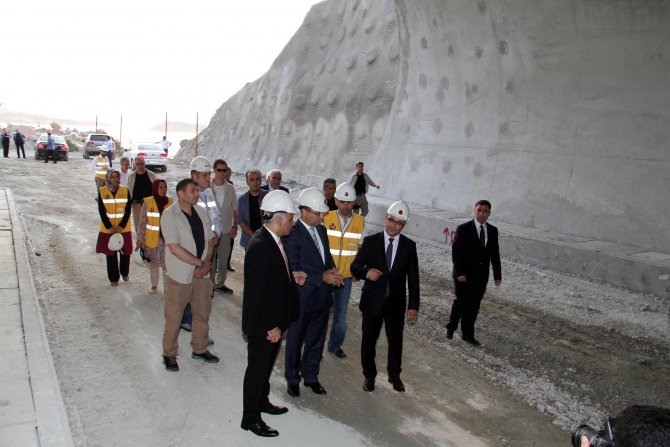 Elazığ ve Malatya'nın iki yakası Yeni Kömürhan Köprüsü ile bir araya geliyor