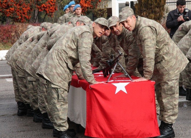 Elazığ’da kısa dönem askerler yemin etti