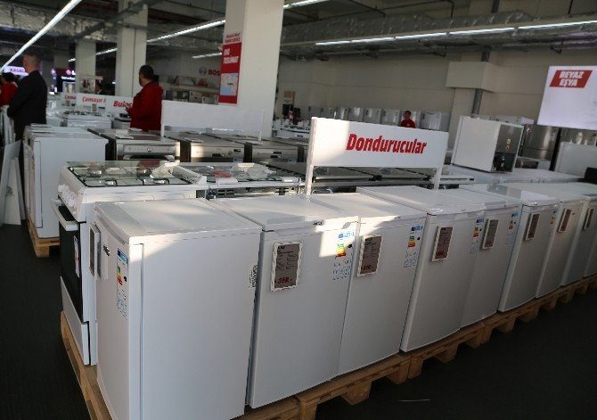 Media Markt yeni mağazasının kapılarını Viaport Asia’da açtı