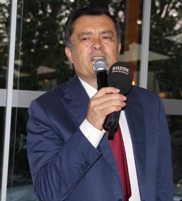 Eski Maliye Bakanı Lütfullah Kayalar Yozgat’ta İftar Yemeği Verdi