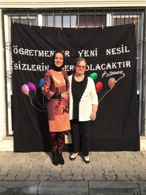 Düzce Şükran Öney Anaokulunda öğretmenlere özel kutlama