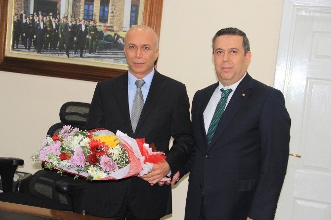 Hakkari Emniyet Müdürlüğünde devir teslim töreni