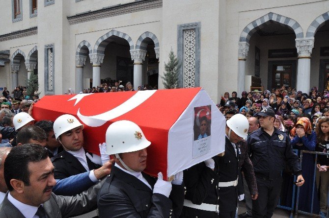 Şehit Polis Son Yolculuğuna Uğurlandı