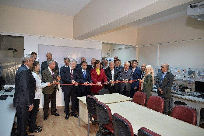 Bursa’nın ilk PLC laboratuvarı hizmete açıldı