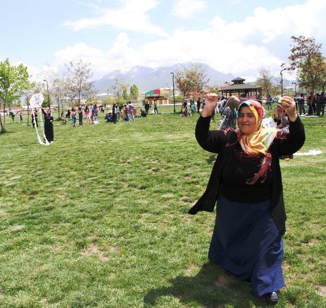 Van’da Engelliler İçin Uçurtma Şenliği