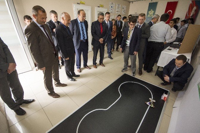 Deri Sanayicileri Mesleki Ve Teknik Anadolu Lisesi’nden TÜBİTAK Fuarı