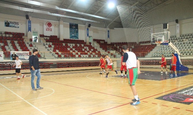 Zaza Enden: “4 yaşındaki kızım Alara için basketbola geri döndüm”