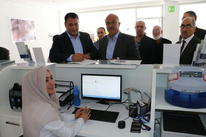 Üzümlü ’de ilk doğal gaz aboneliği yapıldı