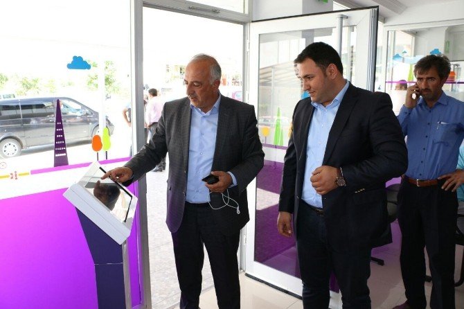 Üzümlü ’de ilk doğal gaz aboneliği yapıldı