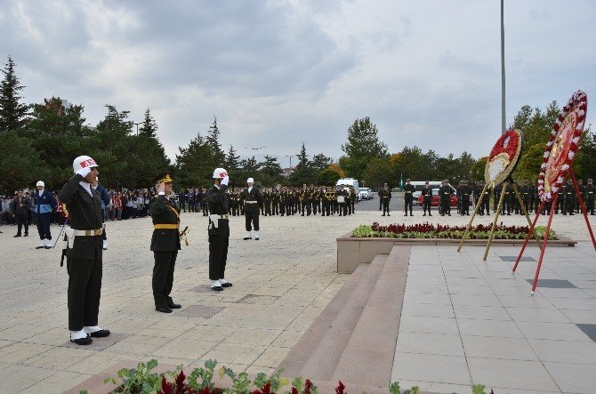 Erzincan da Cumhuriyet bayramı törenleri başladı