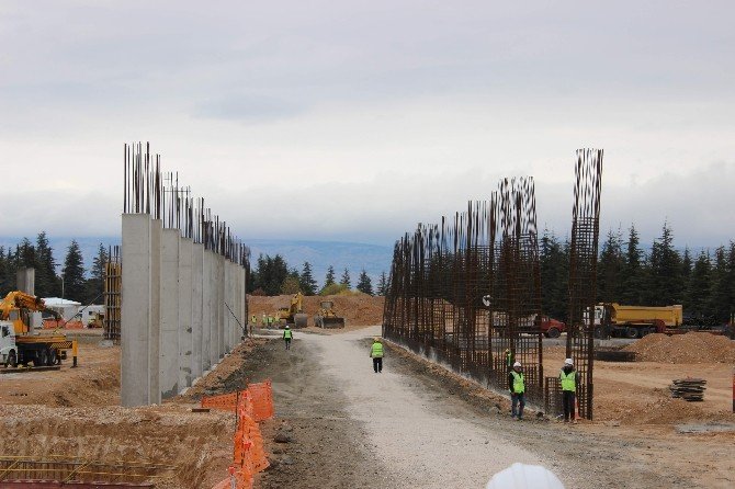 Eskişehir Fuar ve Kongre Merkezi Projesi tüm hızıyla devam ediyor