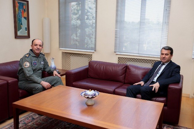 Vali Azmi Çelik, Korgeneral Güneykaya’yı ziyaret etti