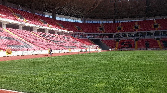 Eskişehirspor, Bandırmaspor maçını yeni evinde oynamak için uğraşıyor