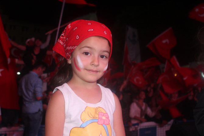 Eskişehirspor camiası demokrasi nöbetinde