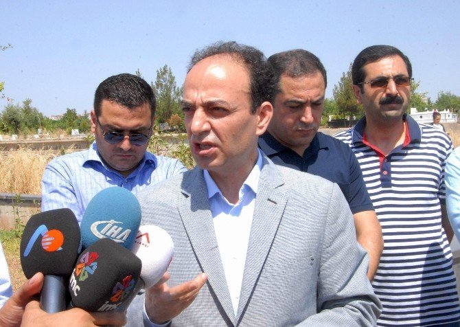 Tahir Elçi mezarı başında anıldı