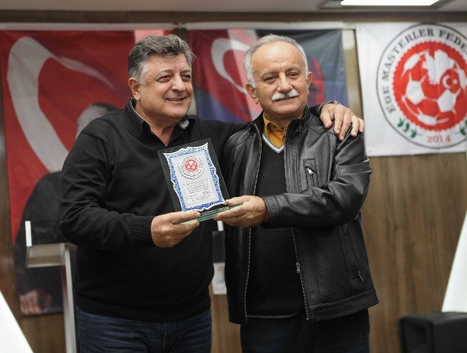 İzmir’de futbol dünyasını buluşturan gece