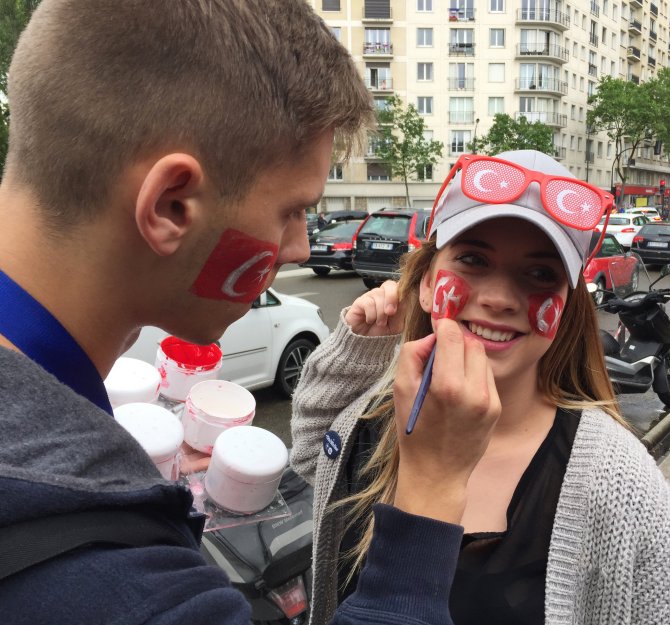 Türk taraftarlar Hırvatistan maçına hazır