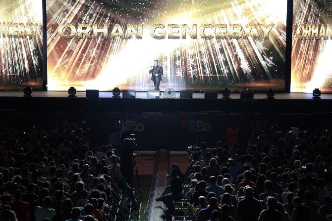 EXPO 2016, Orhan Gencebay şarkılarıyla inledi