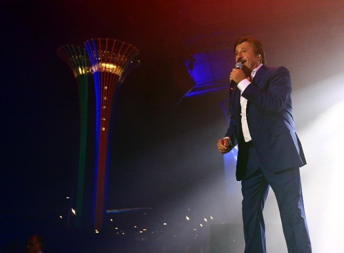 Selami Şahin ve Atiye EXPO 2016’da sahne aldı