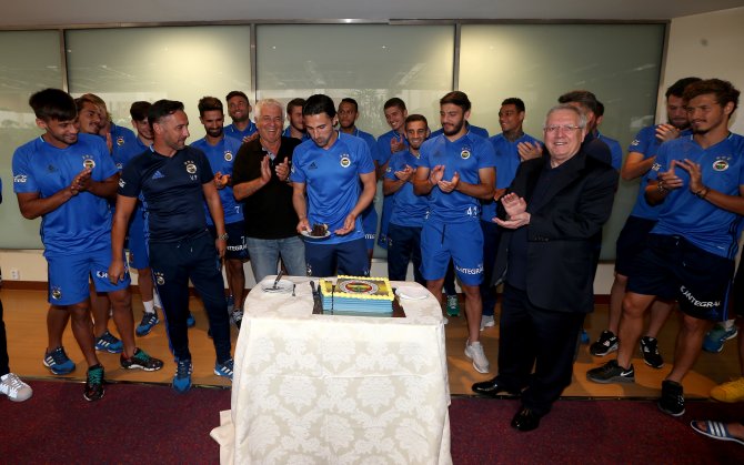 Fenerbahçe'de '19.07 Dünya Fenerbahçeliler Günü' kutlanıyor