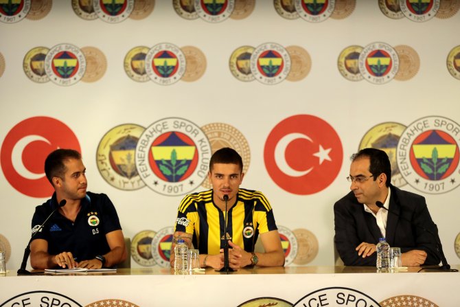 Neustadter'den Fenerbahçe'ye 3 yıllık imza