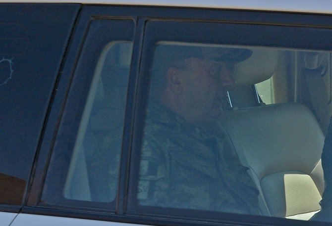 Korgeneral Zekai Aksakallı, Cumhurbaşkanı Erdoğan için Gaziantep’te alınan güvenlik tedbirlerini denetledi