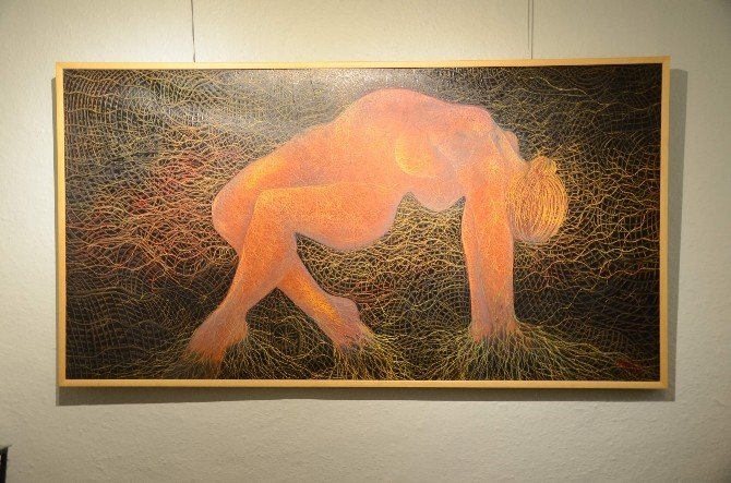 Çivilerle kazılarak yapılan resimler Eskişehir’de görücüye çıktı