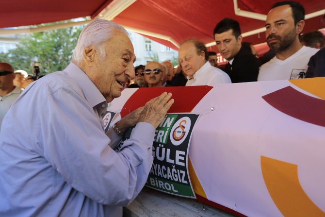 Turgay Şeren son yolculuğuna uğurlandı