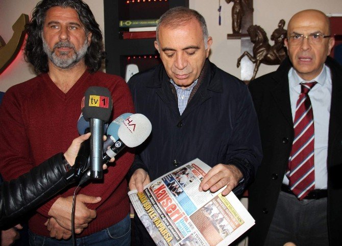 CHP’li vekillerden gazetenin toplanmasına tepki