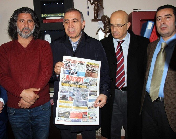 CHP’li vekillerden gazetenin toplanmasına tepki