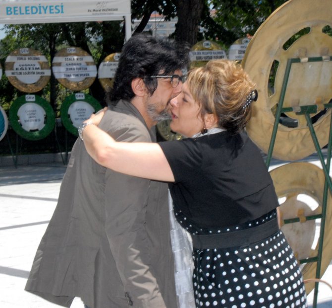 Hakkı Devrim'e veda