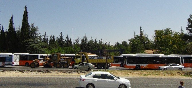 5. Zırhlı Tugay Komutanlığı girişi kapatıldı