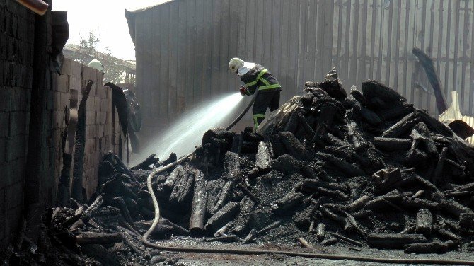 Gaziantep’te sanayi sitesinde yangın