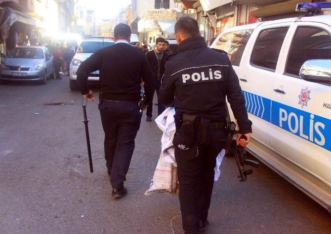 Gaziantepte emniyeti alarma geçiren pankart