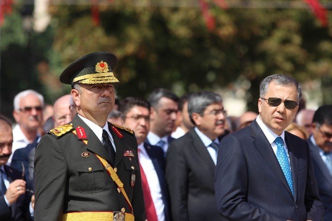 Bombalı saldırının yaşandığı Gaziantep’te Zafer Bayramı coşkusu