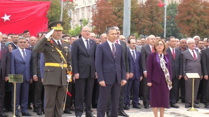 Gaziantep’te Cumhuriyetin 93’ncü yıl dönümü törenle kutlandı