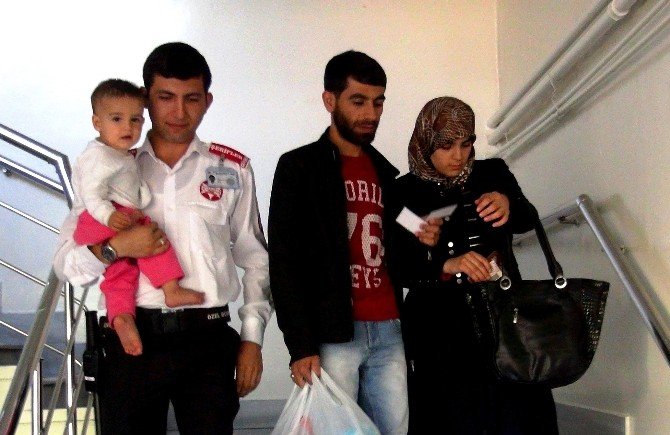 Suriyeli anne bebeğini hastanede unuttu