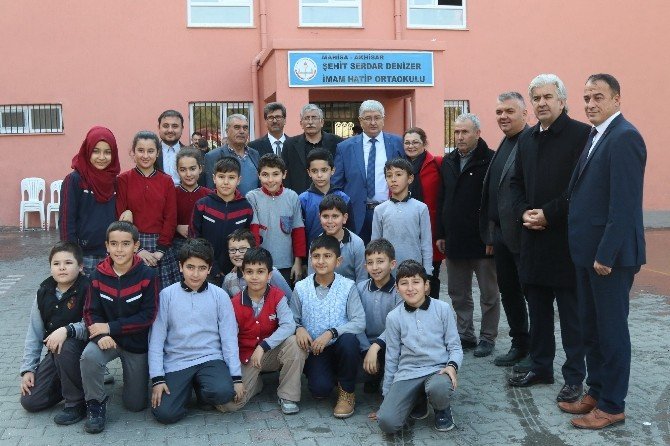 Akhisarlı Şehit Serdar Denizer anıldı