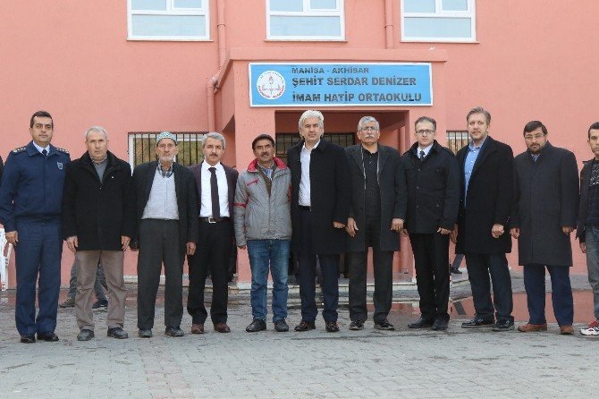 Akhisarlı Şehit Serdar Denizer anıldı