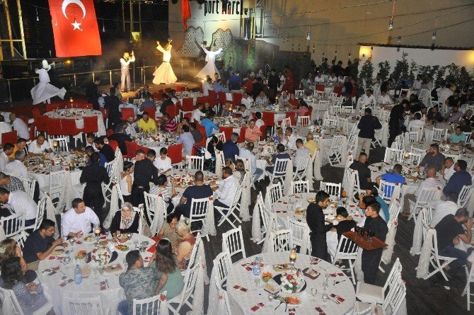 Gönüller Kadir Gecesi’nde bir oldu