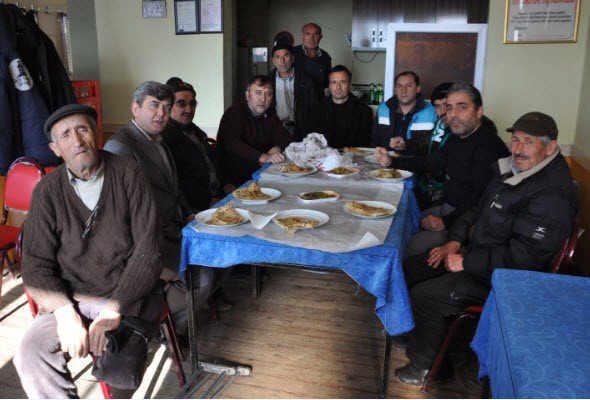 Kadınlarından gözleme hayrı