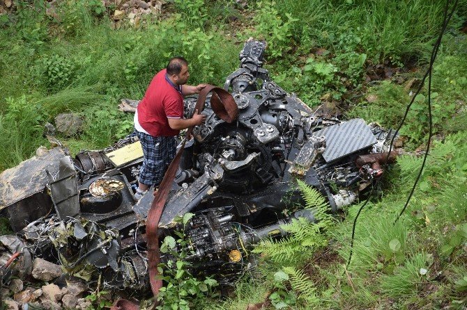 Giresun’da 7 kişinin hayatını kaybettiği helikopter kazasının ardından enkaz kaldırma çalışmaları tamamlandı