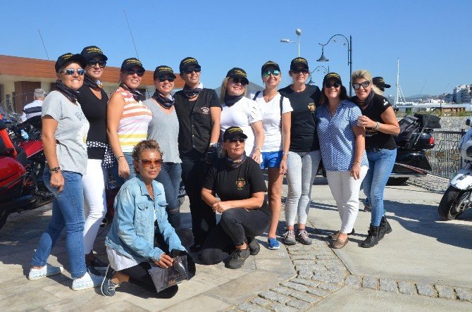 Gold Wing tutkunları Kuşadası’nı ziyaret etti